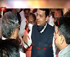 Coronavirus | धनंजय महाडिकांच्या मुलाच्या लग्नात गर्दी, सोशल डिस्टन्सिंगचा फज्जा | स्पेशल रिपोर्ट