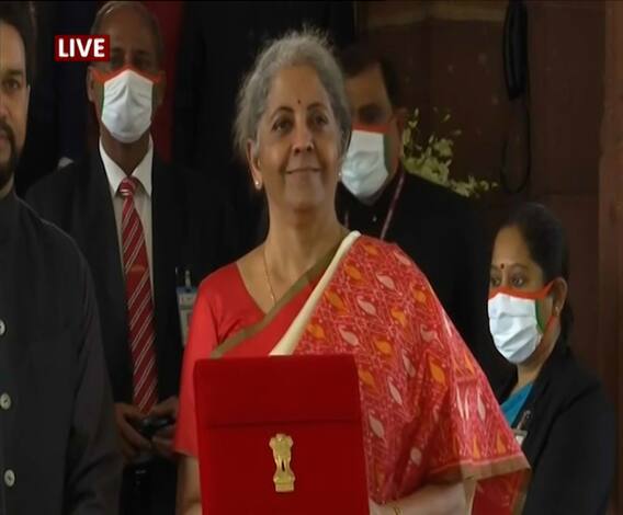 Union Budget 2021 | अर्थमंत्री निर्मला सीतारमण आणि अर्थराज्यमंत्री अनुराग ठाकूर अर्थमंत्रालयात दाखल
