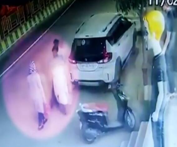 घर जा रही थी मैनेजर, पीछे से आए दो बदमाश और फिर.. | Ghaziabad | Uttar Pradesh 