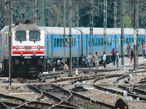 Budget 2021 : Metro અને Indian Railway માટે અનેક પ્રોજેક્ટ્સની કરાઇ જાહેરાત