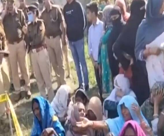 दबंगों ने दौड़ा-दौड़ा कर सरेआम उतारा दो को मौत के घाट, 10 घंटे बाद जागी यूपी पुलिस | High Alert 