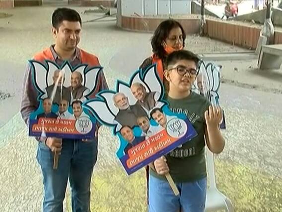 Surat: ભાજપના આ 12 વર્ષના પ્રચારકને જોવા માટે લોકો ઉમટી પડે છે