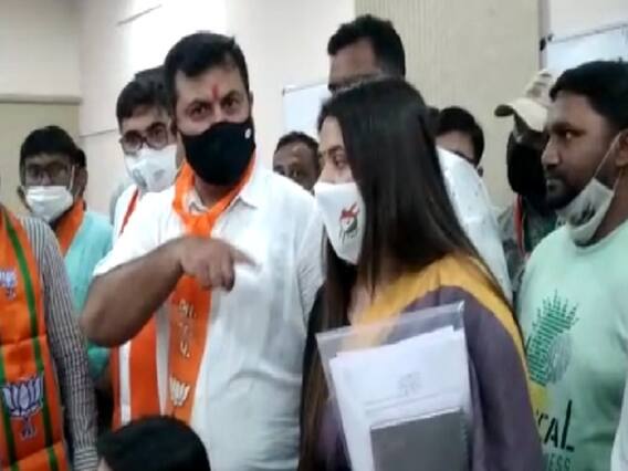 Rajkot: ભાજપના નેતાએ ચપટી વગાડીને રેશ્મા પટેલને કહ્યું, 'એય, તું હાલતી થા.....', જુઓ વીડિયો