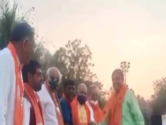 Gandhinagar:છ દિવસ અગાઉ BJPમાં જોડાયેલા ટોચના ઠાકોર આગેવાનને જિલ્લા પંચાયતની ટિકિટ