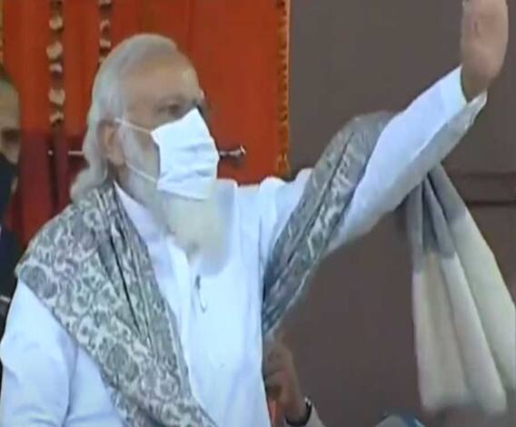 ৭টায় বাংলা (৪): হলদিয়ায় প্রধানমন্ত্রীর সভায় যাওয়ার পথে একাধিক জায়গায় আক্রান্ত বিজেপি