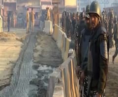 शेतकऱ्यांना आता दिल्लीत घुसणं अवघड, लोखंडी खिळे आणि सळ्यांसह रस्त्यांवर कडेकोट पोलिस बंदोबस्त