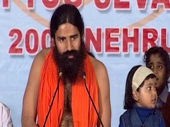 Baba Ramdev Yog Yatra : बच्चों की योग यात्रा में बाबा रामदेव ने बच्चों को सिखाए कई आसन