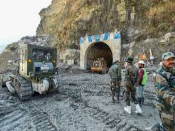 आगे लोग पीछे सैलाब ! Uttarakhand तबाही का नया वीडियो आया सामने | Chamoli Glacier Burst