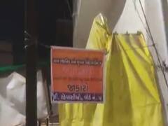 Morbi ના વોર્ડ નંબર પાંચમાં લાગ્યા બેનરો, ફક્ત સ્થાનિક અને યુવા ઉમેદવારોને આવકારો તેવા લાગ્યા બેનરો