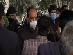 Ghulam Nabi Azad के कार्यक्रम के पोस्टरों से Sonia और Rahul Gandhi गायब