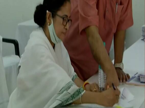 आज Mamata ने तो परसों Suvendu Adhikari भरेंगे Nandigram से नामांकन | West Bengal Election 2021