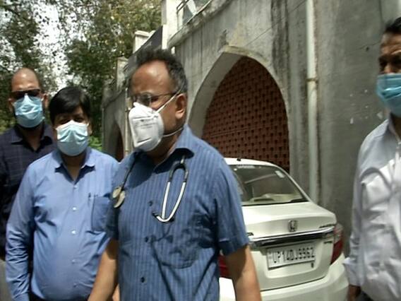 Delhi में डॉक्टरों ने दी अनिश्चितकालीन हड़ताल की धमकी, कहा- चार महीने से नहीं मिली सैलरी