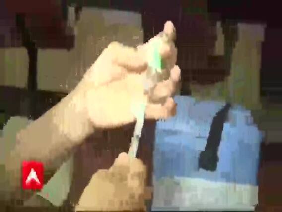 वैक्सीन लगवाने के लिए बड़ी संख्या में केसी जनरल अस्पताल पहुंचे लोग 