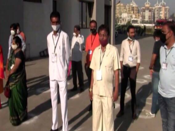 Gujarat Polls : जिला पंचायत चुनाव में जीत की ओर BJP, कांग्रेस का खस्ताहाल, AAP का बेहतर प्रदर्शन