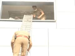 कार्डियोलॉजी अस्पताल की पहली मंजिल पर लगी आग, 100 से ज्यादा लोग फंसे