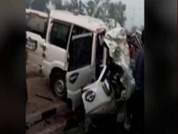 UP के Agra में दर्दनाक सड़क हादसा, 8 लोगों की मौके पर ही मौत 