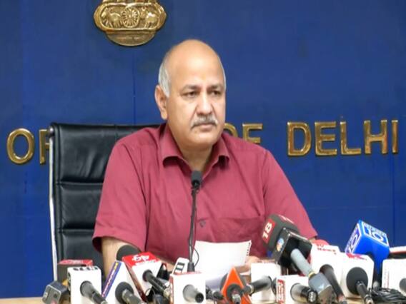 दिल्ली में शराब पीने की उम्र 21 साल हुई, Manish Sisodia ने किया ऐलान | फटाफट