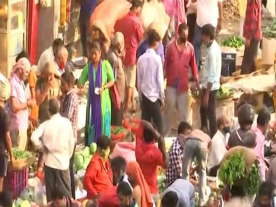 कोरोना के लगातार बढ़ते मामलों के बीच भी क्यों सावधान नहीं हो रहे हैं लोग? | इंडिया चाहता है