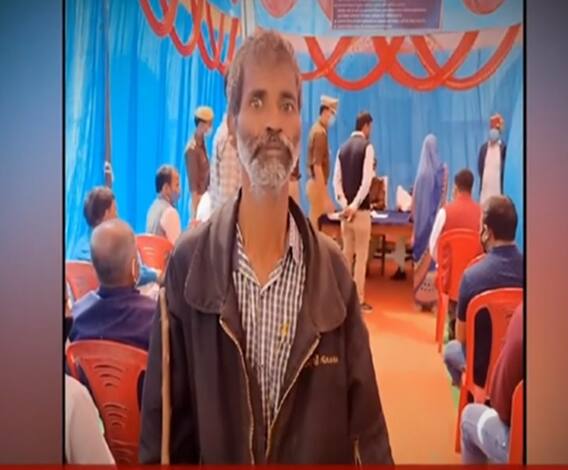 खुद को जिंदा साबित करने के लिए दर-दर भटक रहा दिव्यांग, अपनों ने दिया था धोखा | Mudde Ki Baat 