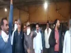 Mehsana શાક માર્કેટમાં વેપારીઓએ મજૂરીના વધુ પૈસા લેતા ખેડૂતોનો હોબાળો