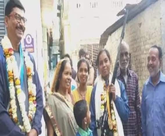 काशी की बेटी ने किया कमाल! शूटिंग चैंपियनशिप में जीता गोल्ड मेडल। Varanasi