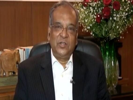 टेक कंपनियों की मनमानी पर नकेल कसना कितना आसान? जानिए CCI के पूर्व चेयरमैन से