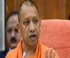 CM Yogi ने Gorakhpur में मनाई होली, कुछ इस अंदाज में आए नजर | Pradesh @360 