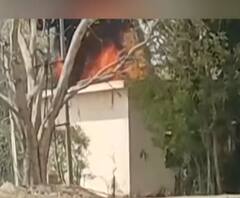 Jalaun: बिजली उपकेंद्र में अचानक लगी भीषण आग, मचा हड़कंप | ABP Ganga 