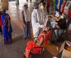 UP में फिर बढ़ने लगा Corona का ग्राफ, Lucknow में ज्यादा प्रकोप | Covid Updates 