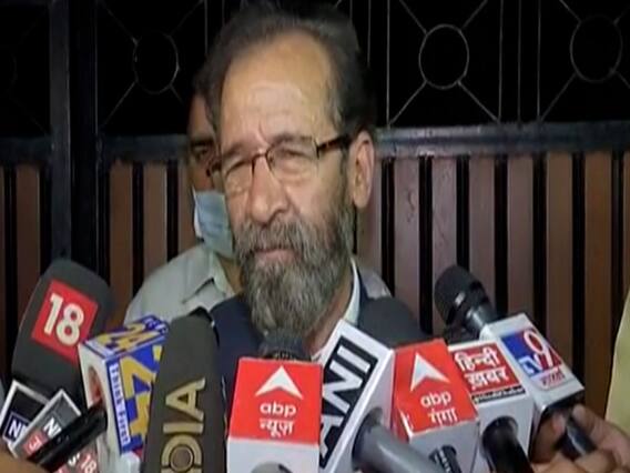 Uttarakhand: CM Trivendra Rawat की कुर्सी बनी रहेगी या जाएगी? सस्पेंस बरकरार