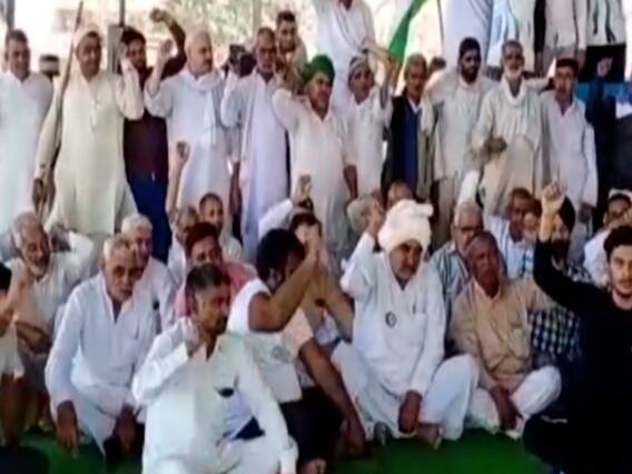 खाप किसानों का अनोखा विरोध, सरकारी डेयरी के लिए 1 लीटर दूध की कीमत की 100 रुपये की