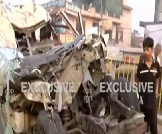 Agra सड़क हादसे में मौत का आंकड़ा बढ़कर हुआ 9, तीन घायलों की हालत गंभीर 