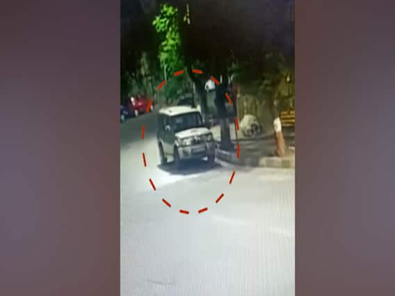 Mukesh Ambani के घर के बाहर मिली संदिग्ध कार के मालिक की मौत