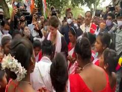 Priyanka Gandhi के असम दौरे का दूसरा दिन, आज चाय बागान की महिला मजदूरों से करेंगी बात