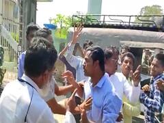 Suvendu Adhikari के खिलाफ TMC कार्यकर्ताओं का प्रदर्शन