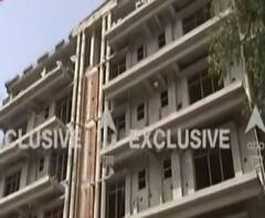 पूर्व सांसद ने करवाया था अवैध निर्माण, अब खुद ही तोड़ना भी शुरू किया | Lucknow 