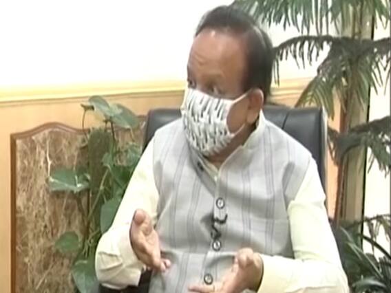 Health Minister हर्षवर्धन ने भी लगवाई कोरोना की वैक्सीन 