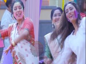 काव्या के होली के रंग में अनुपमा ने डाला भंग | सास बहू और साजिश 