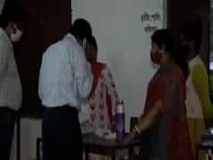 WB Polls 2021 : बंगाल में आज पहले चरण की वोटिंग, 15 जिलों की 30 सीटों पर आज मतदान