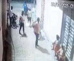 Holi पर DJ बजाने को लेकर बवाल, पार्षद और SI की हुई पिटाई | Moradabad News | Ganga Savera | ABP Ganga