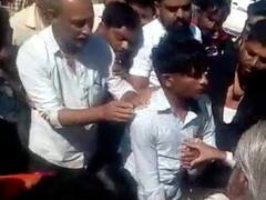 Banaskantha:છેડતી કરનાર રોમિયોને મહિલાએ ચપ્પલે-ચપ્પલે મેથીપાક ચખાડ્યો