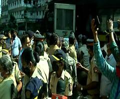 Mumbai | चेंबूरच्या बुद्धविहाराच्या मागणीसाठी विधानभवनाबाहेर महिलांचं आंदोलन