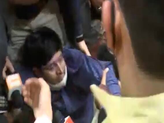 Akhilesh Yadav की सभा में किसके इशारे पर हुई पत्रकारों से बदसलूकी ?