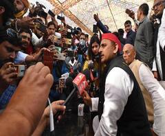 Akhilesh Yadav के कार्यक्रम में पत्रकारों पर हमला, रसोई में छुपकर बचानी पड़ी जान | Moradabad | Breaking News 