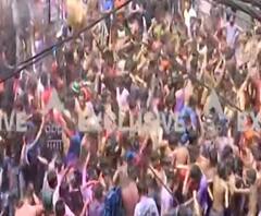 Sangam Nagri में कपड़ा फाड़ Holi की धूम | Prayagraj | Holi 2021 | ABP Ganga