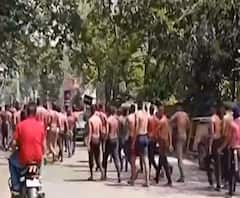 Bareilly पुलिस ने 'शर्टलेस' होकर खेली होली, दूसरे दिन उड़ाया 'गुलाल' 