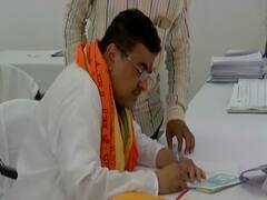 BJP के Suvendu Adhikari ने Nandigram सीट से दाखिल किया नामांकन, Mamata Banerjee से होगा मुकाबला