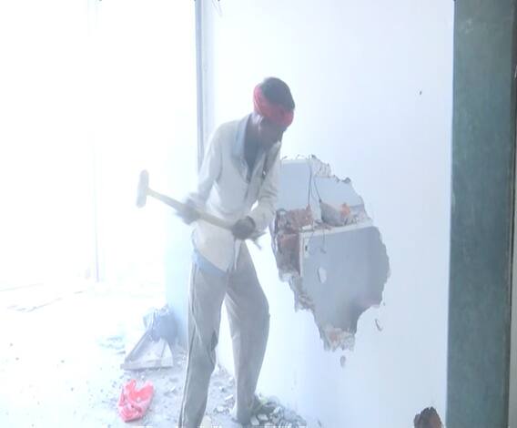 Mukhtar Ansari का अवैध निर्माण हुआ ध्वस्त, देखिए जमींदोज की ताजा तस्वीर 