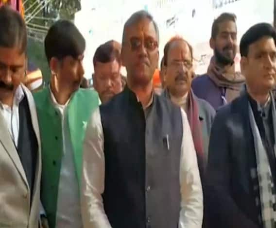 Uttarakhand: बीजेपी के MLA दिल्ली पहुंचे, प्रदेश प्रभारी से करेंगे मुलाकात