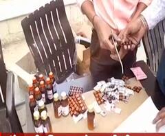 Ghaziabad में गंदे पानी की 'मार', सोसायटी के लोग पडे़ बीमार | Mudde Ki Baat 